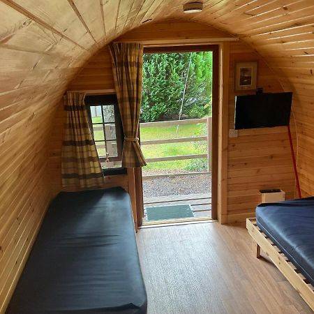 Glamping Hut - By The Way Campsite تيندروم المظهر الخارجي الصورة